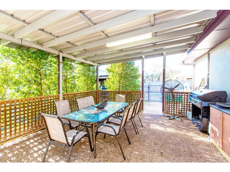 21 Lake Street, Lake Albert NSW 2650