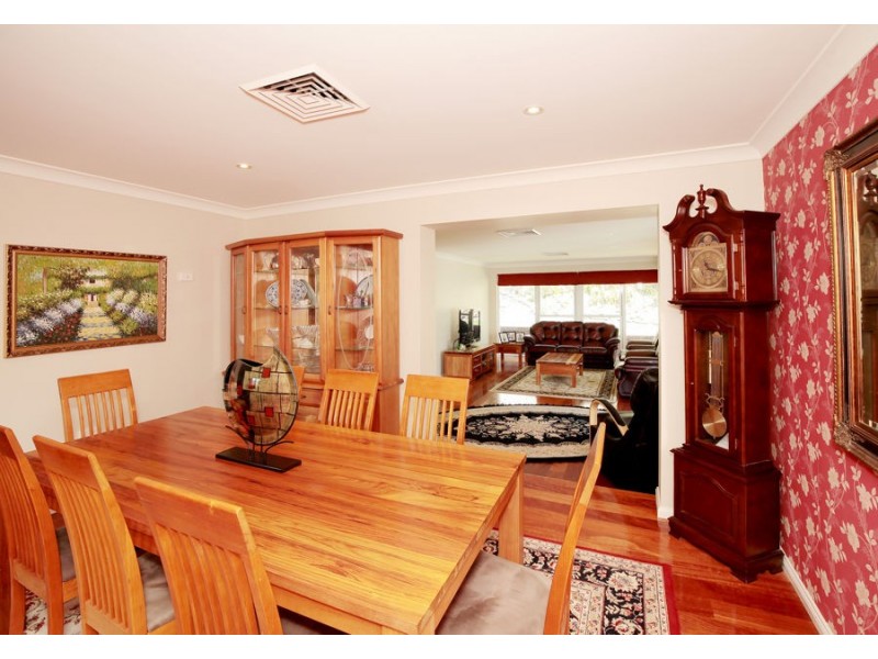 4 Baree Place, Kooringal NSW 2650