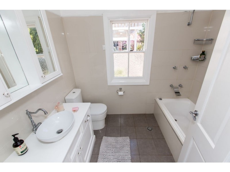 48 Best Street, Wagga Wagga NSW 2650