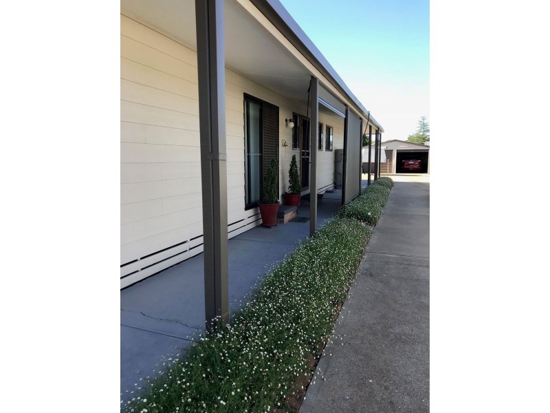 6 Galore Street, Lockhart NSW 2656