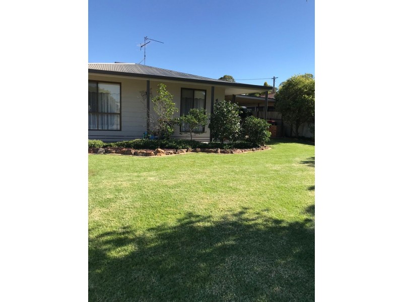 6 Galore Street, Lockhart NSW 2656