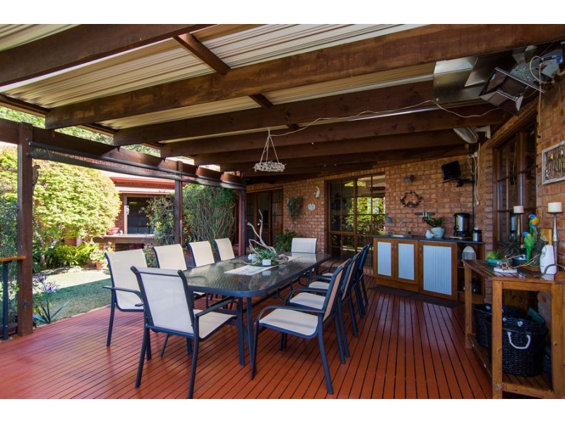 2 Baree Place, Kooringal NSW 2650