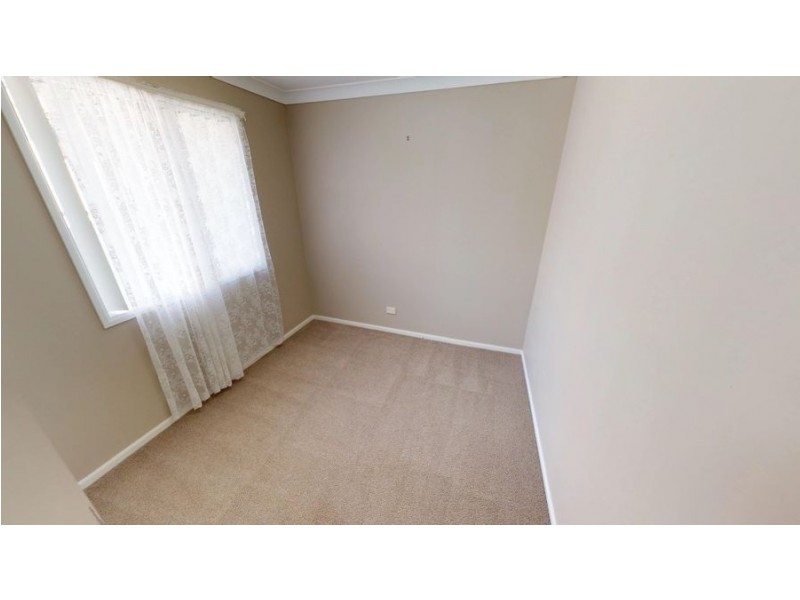 91 Yentoo Drive, Glenfield Park NSW 2650
