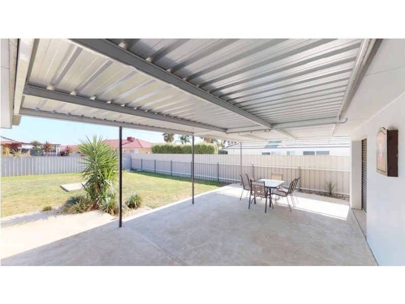 91 Yentoo Drive, Glenfield Park NSW 2650