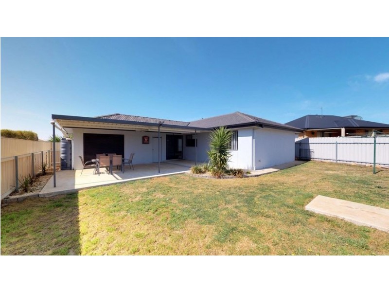 91 Yentoo Drive, Glenfield Park NSW 2650