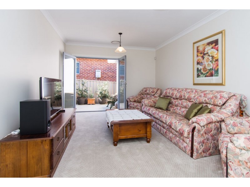 1/78 Stirling Boulevard, Tatton NSW 2650