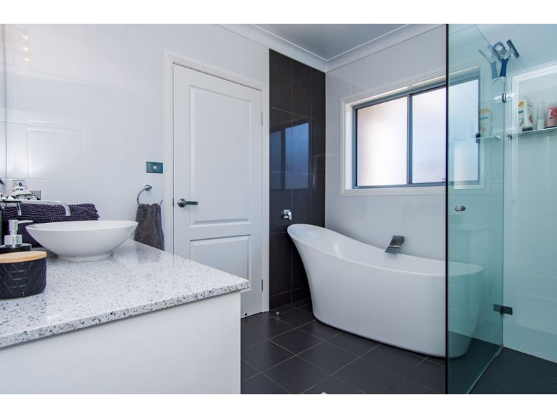 1/78 Stirling Boulevard, Tatton NSW 2650