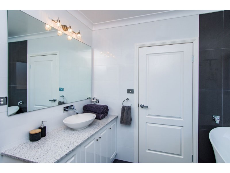 1/78 Stirling Boulevard, Tatton NSW 2650