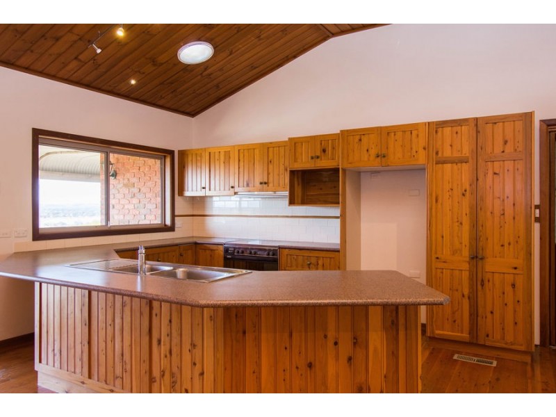 49 Henwood Avenue, Kooringal NSW 2650