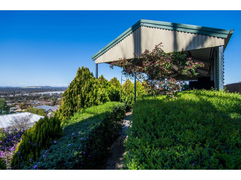 49 Henwood Avenue, Kooringal NSW 2650