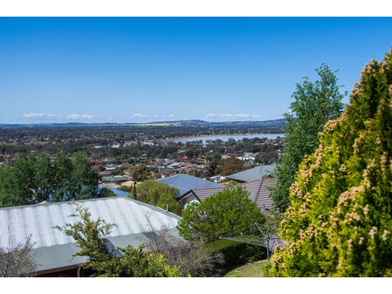 49 Henwood Avenue, Kooringal NSW 2650