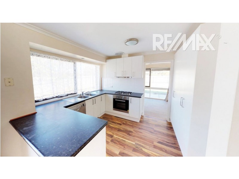 63 Undurra Drive, Glenfield Park NSW 2650