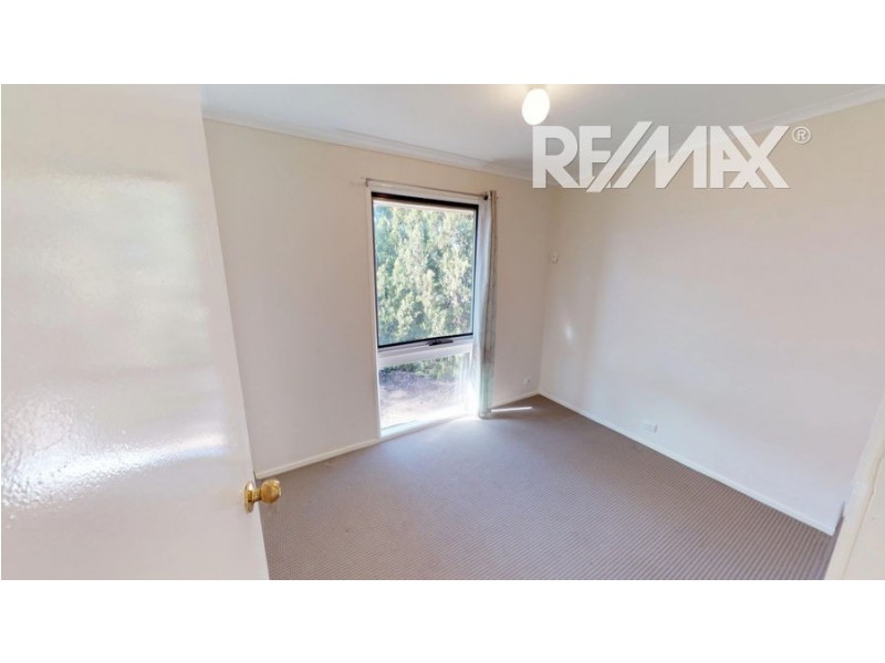 63 Undurra Drive, Glenfield Park NSW 2650