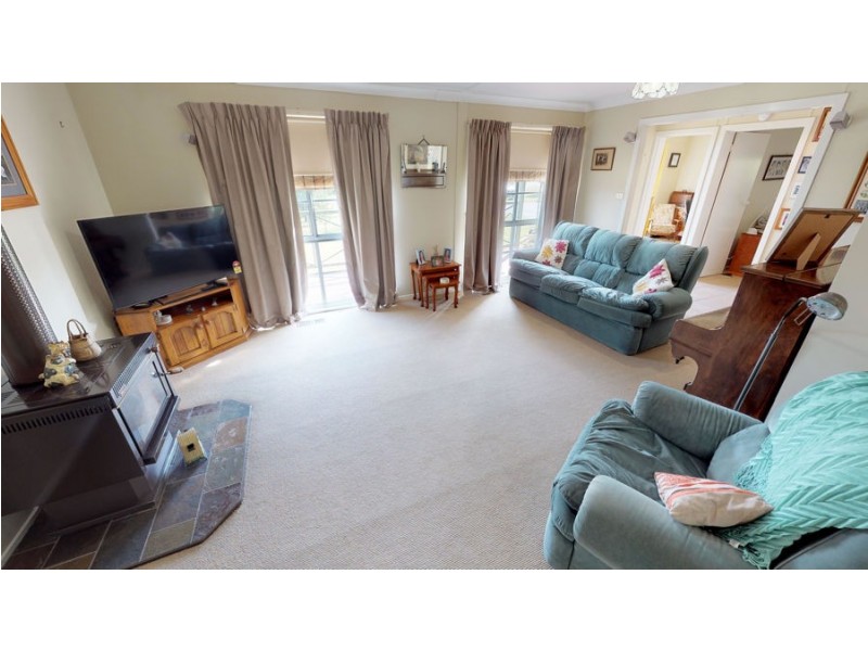 18 Tarcutta Street, Ladysmith NSW 2652