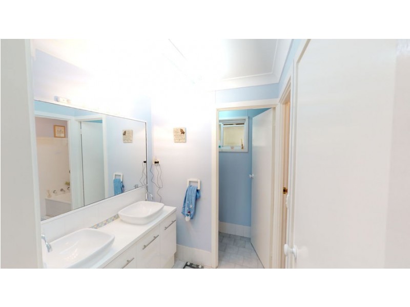 18 Tarcutta Street, Ladysmith NSW 2652