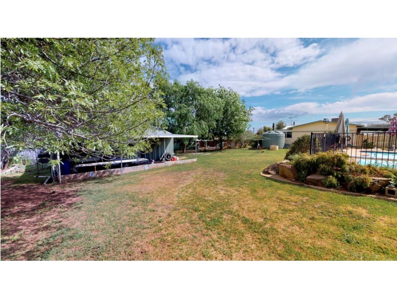 18 Tarcutta Street, Ladysmith NSW 2652