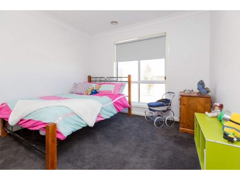 1 St Pauls Place, Gobbagombalin NSW 2650