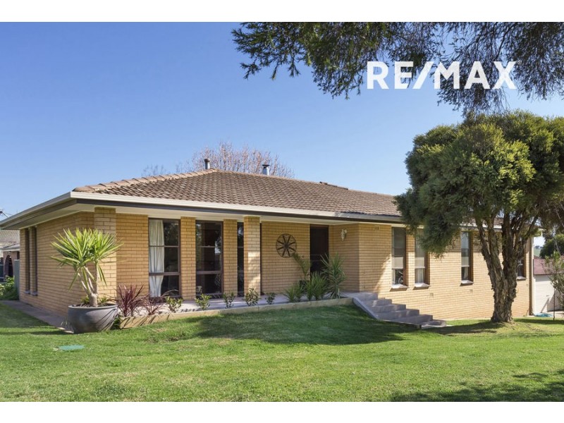 2 Truman Avenue, Tolland NSW 2650