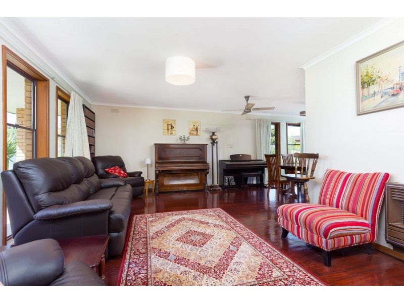 2 Truman Avenue, Tolland NSW 2650