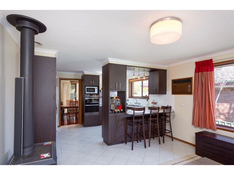 2 Truman Avenue, Tolland NSW 2650