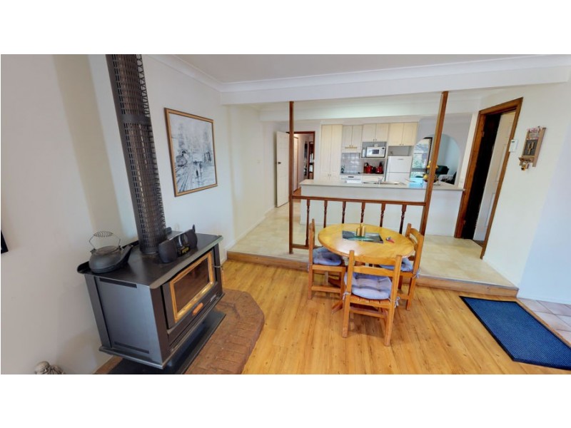 25 Geneva Crescent, Lake Albert NSW 2650