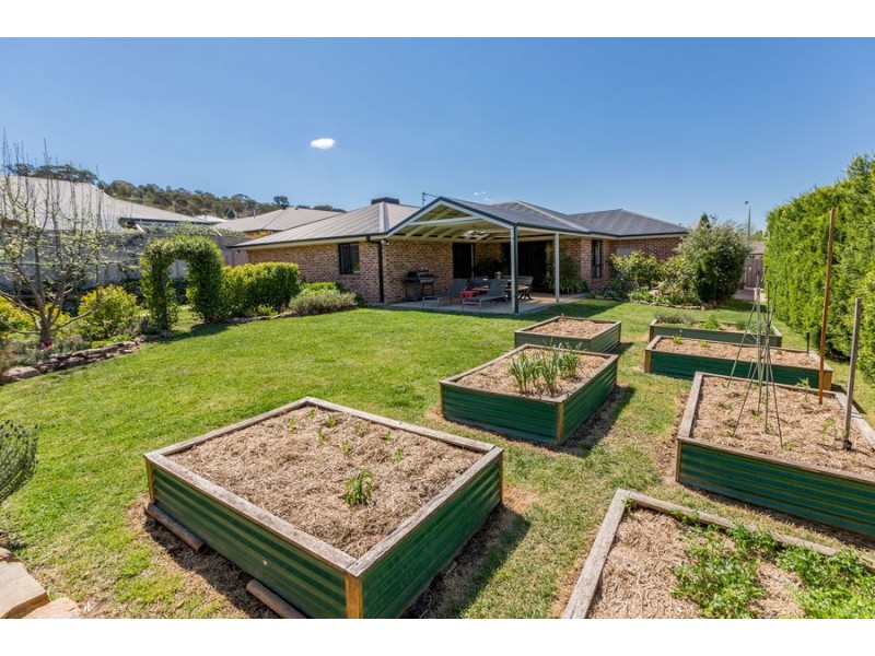 2 Monaro Court, Tatton NSW 2650