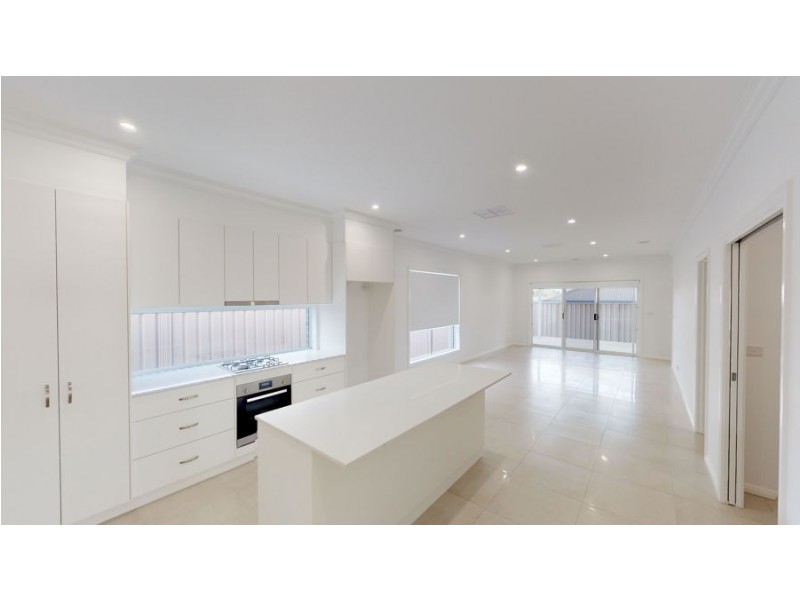 8 Warrock Place, Bourkelands NSW 2650