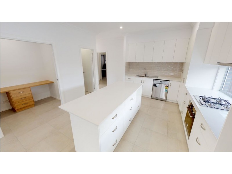 8 Warrock Place, Bourkelands NSW 2650