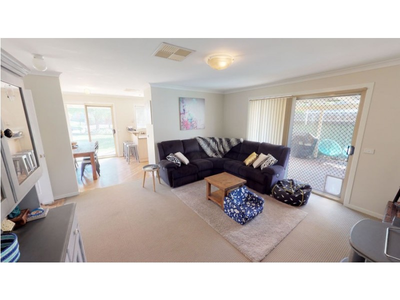 10 Clipper Way, Estella NSW 2650