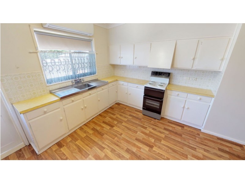 12 James Street, Kooringal NSW 2650