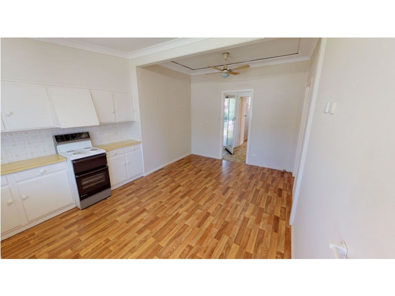 12 James Street, Kooringal NSW 2650