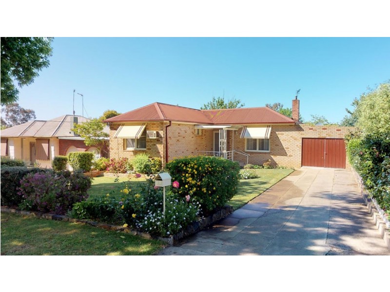 12 James Street, Kooringal NSW 2650