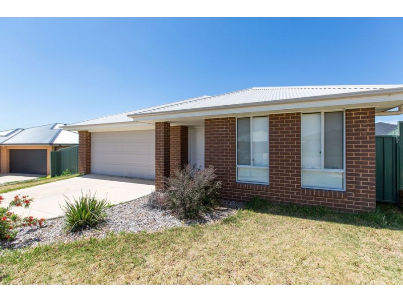 5 Beech Street, Forest Hill NSW 2651
