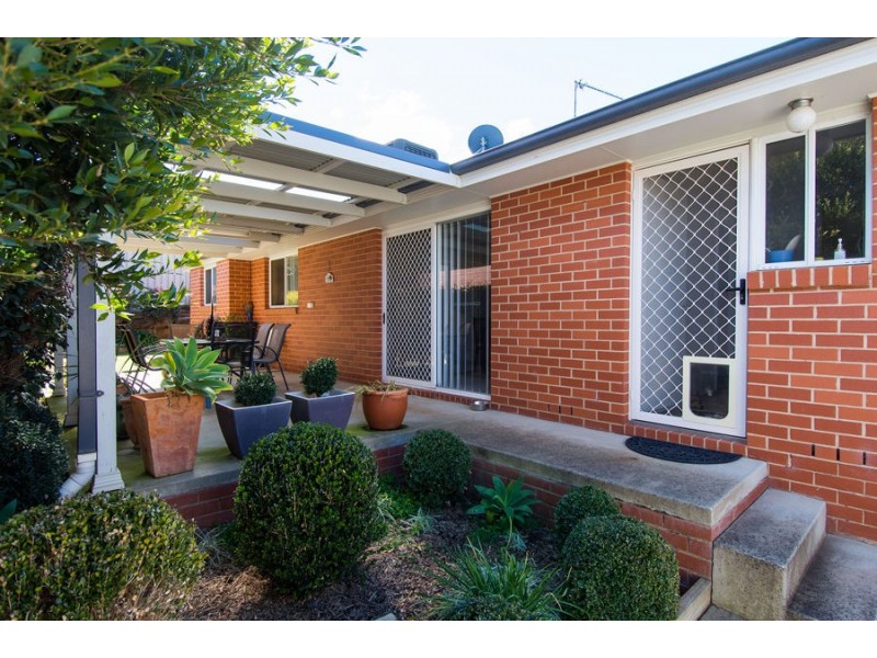 2 Wilton Street, Bourkelands NSW 2650