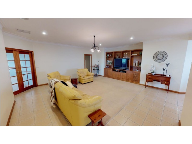 19 Atherton Crescent, Tatton NSW 2650