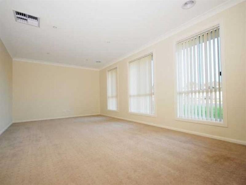 2/28 Dove Street, Wagga Wagga NSW 2650