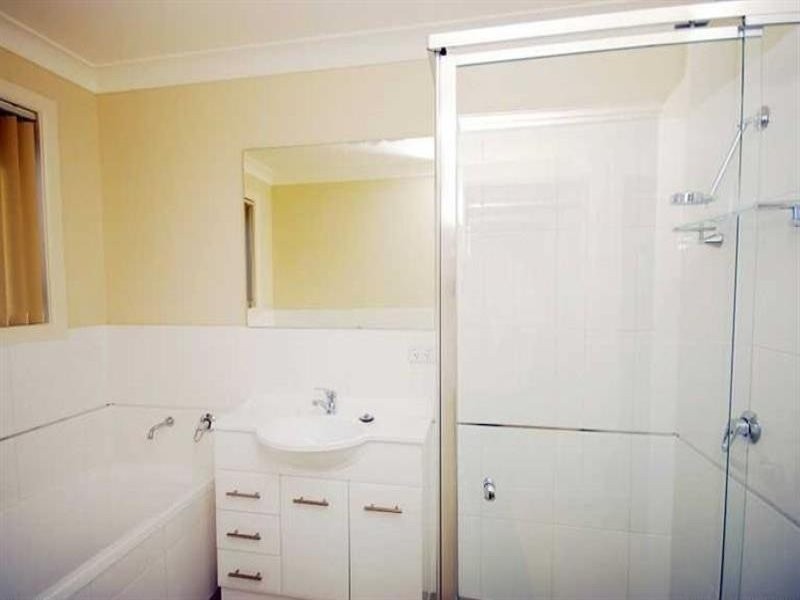 2/28 Dove Street, Wagga Wagga NSW 2650