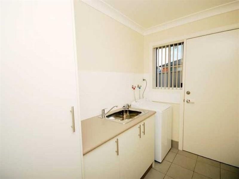 2/28 Dove Street, Wagga Wagga NSW 2650