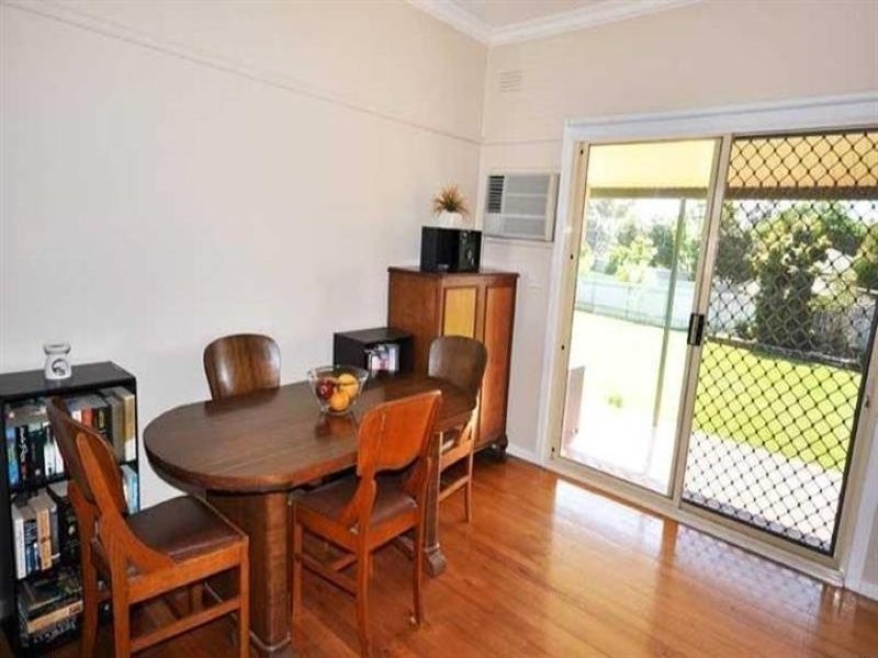 6 Gowrie Parade, Wagga Wagga NSW 2650