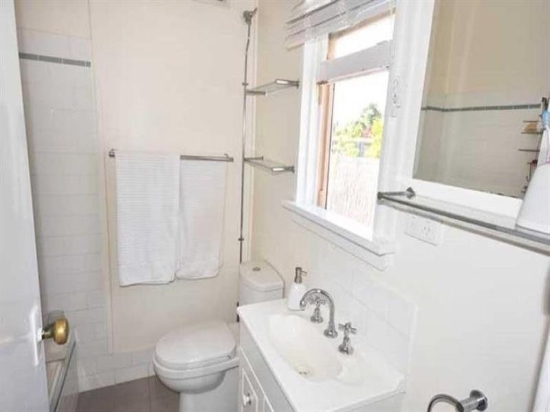 6 Gowrie Parade, Wagga Wagga NSW 2650