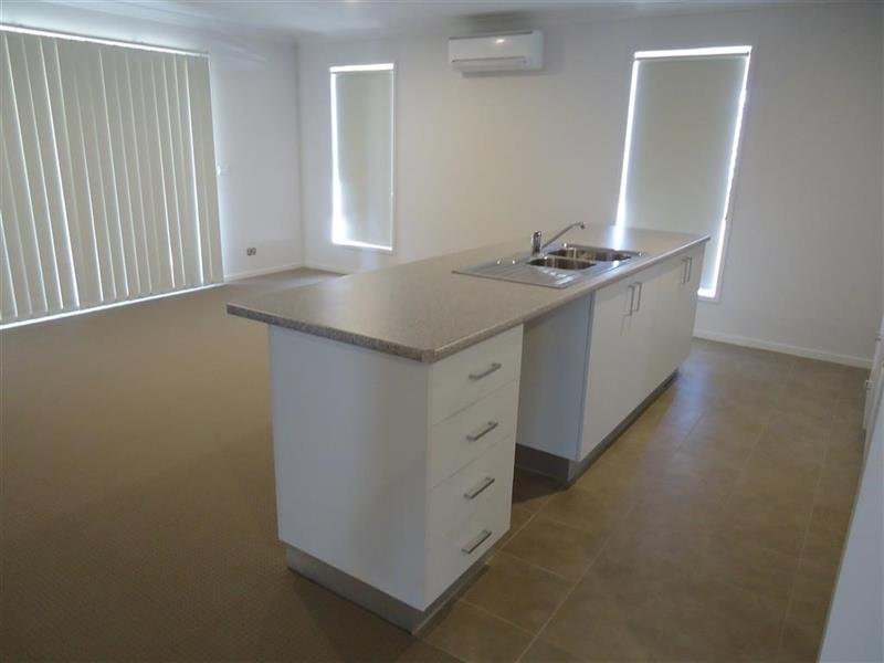 12 Watson Boulevard, Wagga Wagga NSW 2650