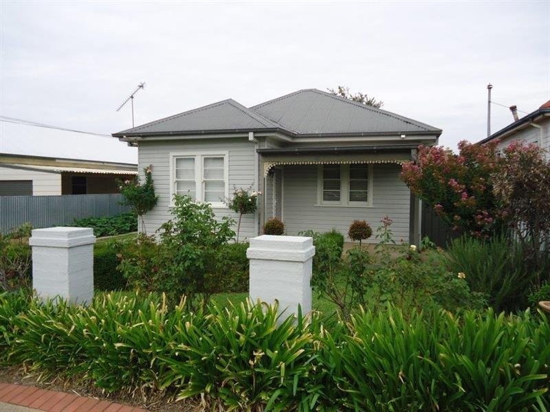 32 Evans Street, Wagga Wagga NSW 2650