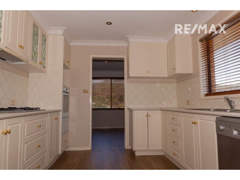 25 Kilpatrick Street, Kooringal NSW 2650