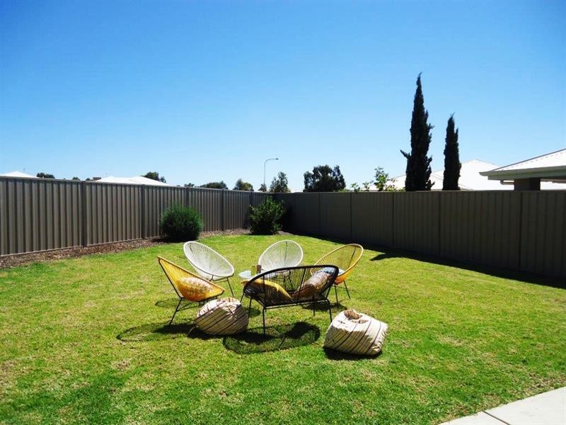 1/12 Trumper Street, Boorooma NSW 2650