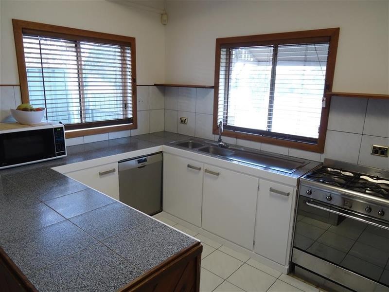 34 Eldershaw Drive, Forest Hill NSW 2651