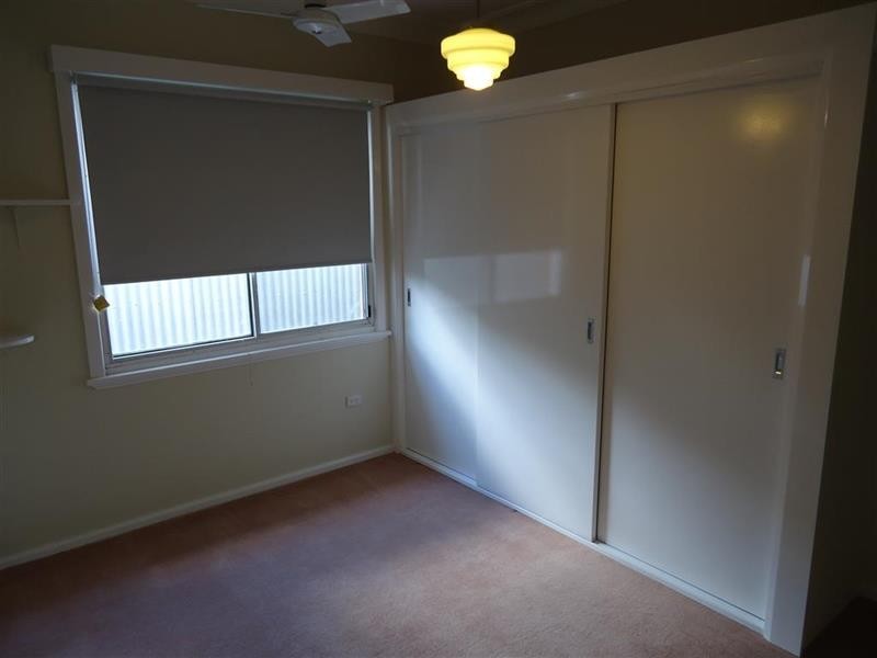 33 Heath Street, Turvey Park NSW 2650