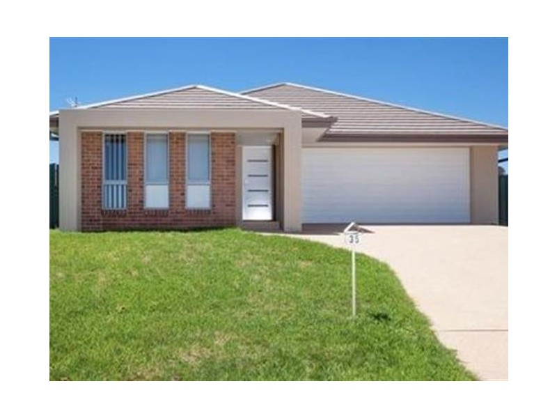 35 Melaleuca Drive, Forest Hill NSW 2651