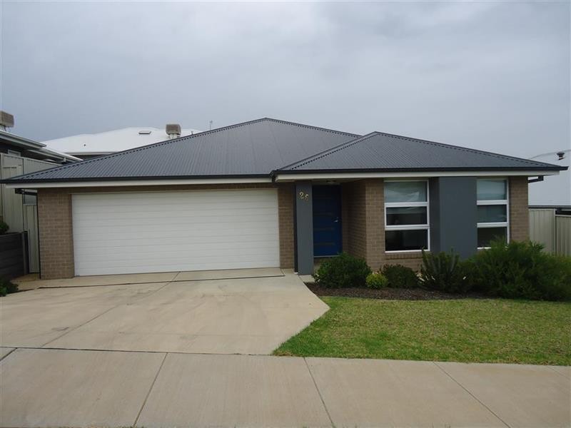 26 Brownlow Drive, Bourkelands NSW 2650