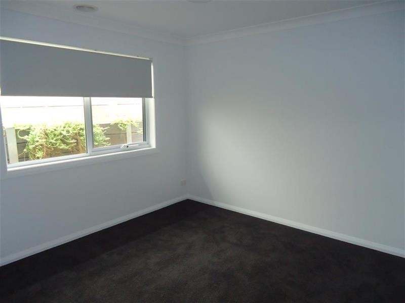 26 Brownlow Drive, Bourkelands NSW 2650