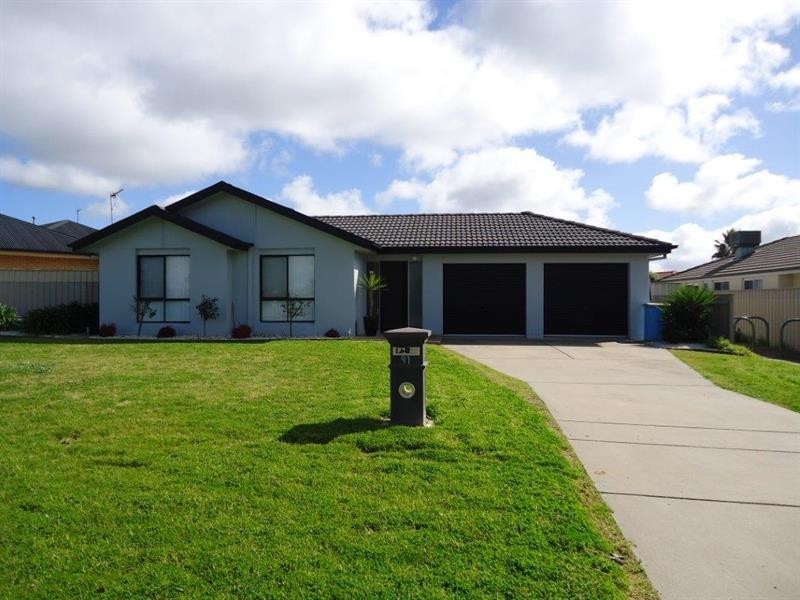 91 Yentoo Drive, Glenfield Park NSW 2650